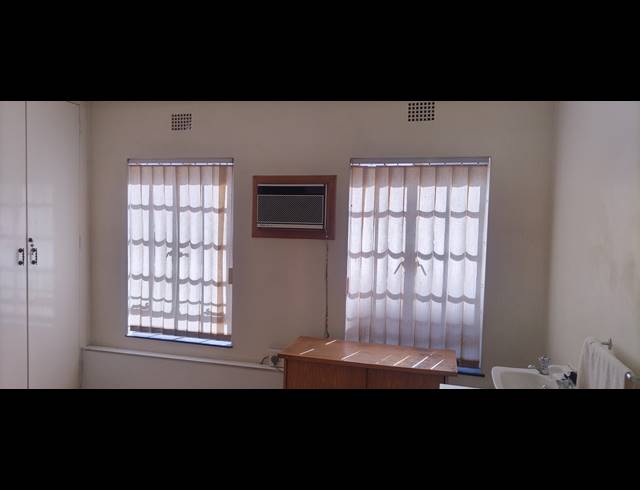 100M² OFFICE FOR SALE IN NELSPRUIT CENTRAL